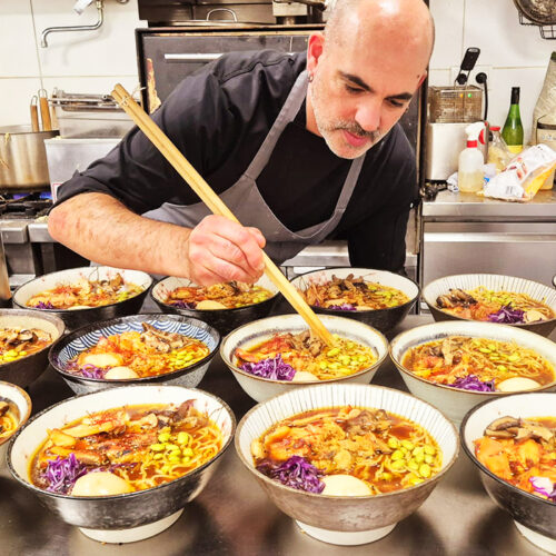 Foto Cocinero Bienara con Ramen